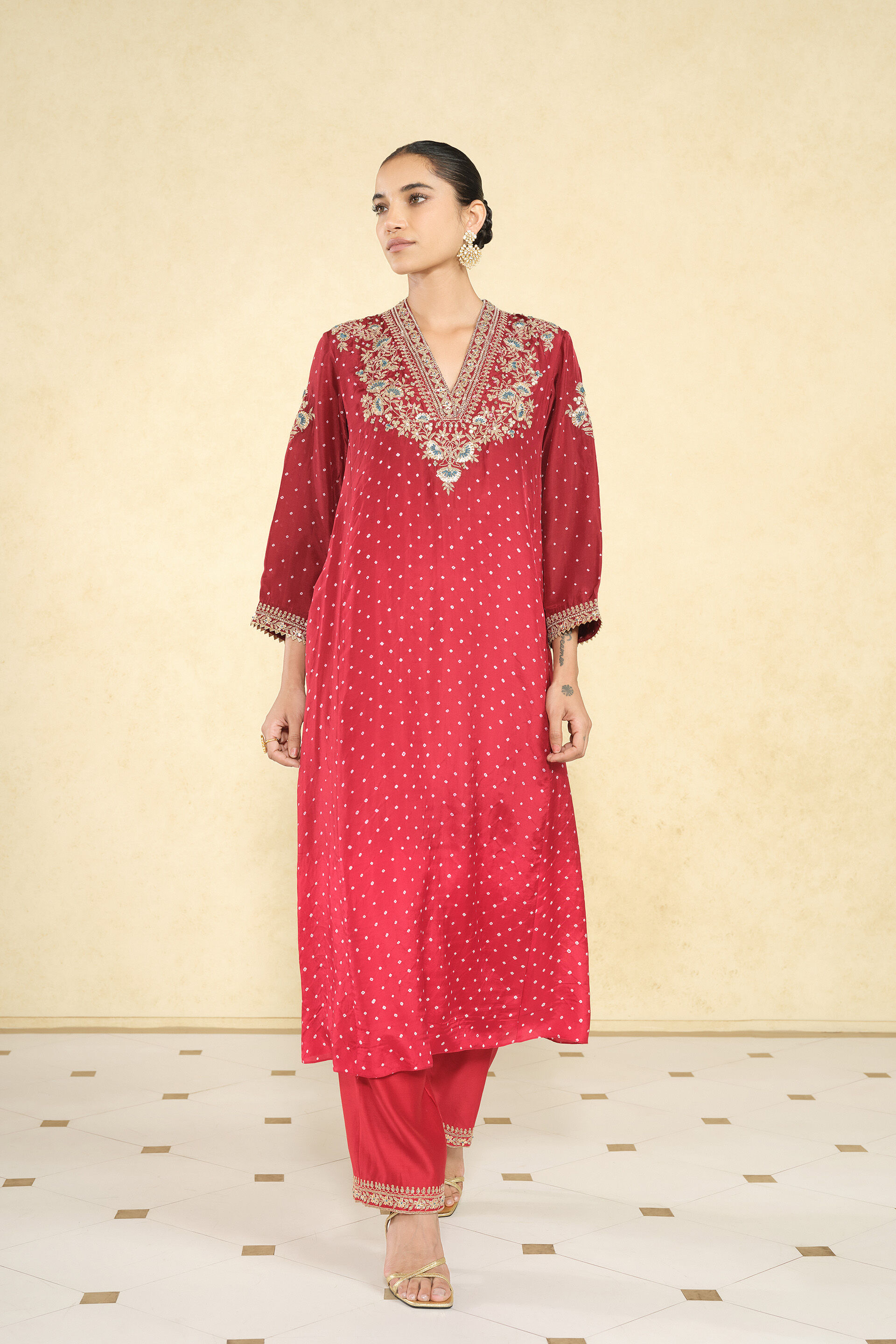 Gulsahro Handcrafted Bandhani Silk Kurta Set - Red